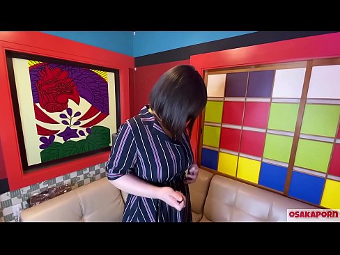 ❤️ Japonska lepotica z velikimi joški masturbira s seks igračkami in doživi orgazem. V intervjuju govori o svoji izkušnji s seksom. Ogromne joške in kosmata pička glasno stokajo. Osakaporn Super pornič na sl.com-milf-300.ru ❌❤